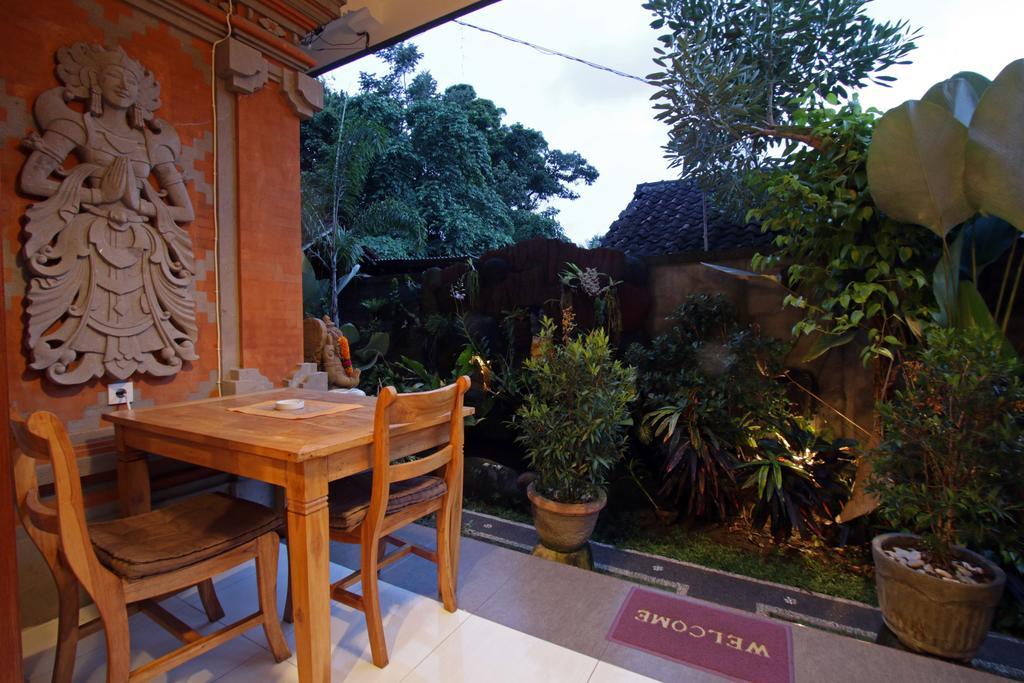 Loris Homestay Ubud Exterior foto