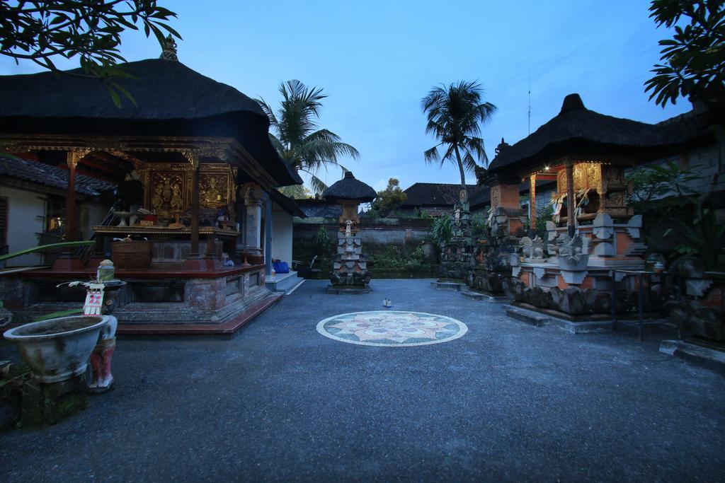 Loris Homestay Ubud Exterior foto